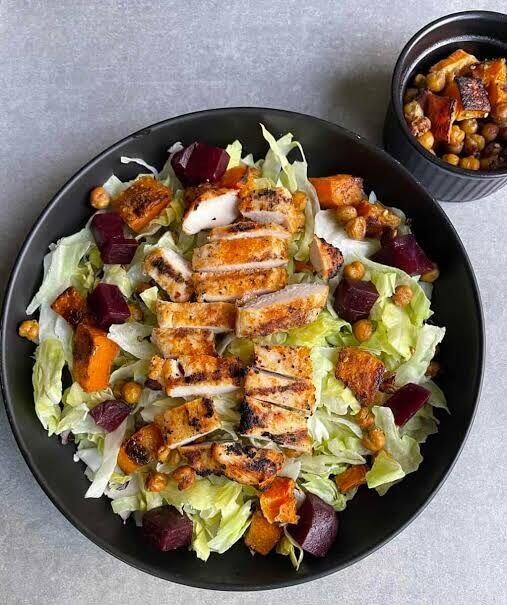 74) Grilled Chicken Salad
